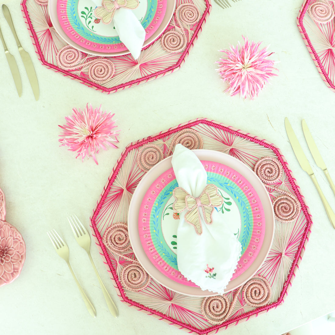 Octagonal Caracoli Placemat-Colored
